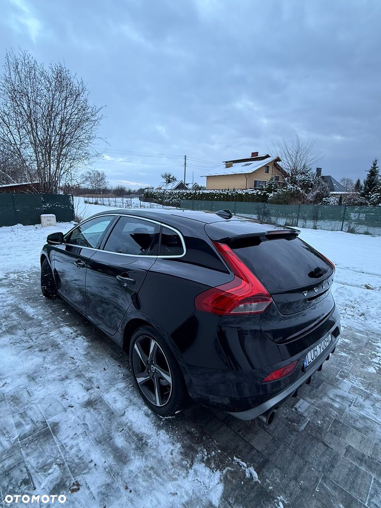 Volvo V40 D2 R Design - 3