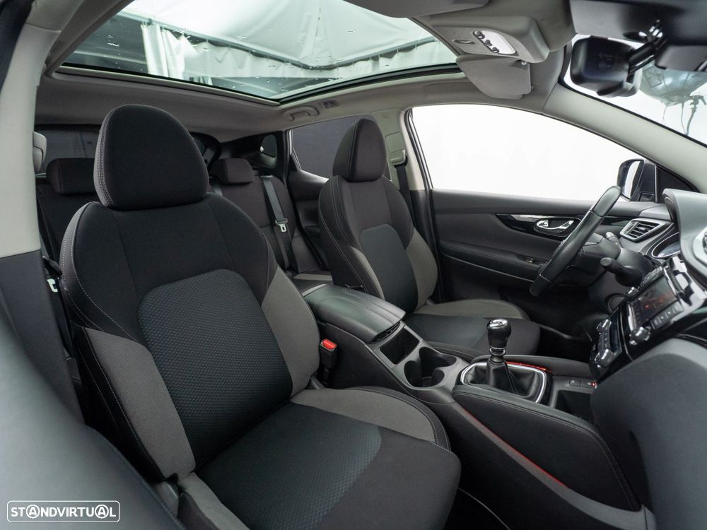 Nissan Qashqai 1.5 dCi N-Connecta - 35