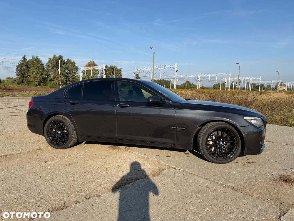 BMW Seria 7 2012 photo 4