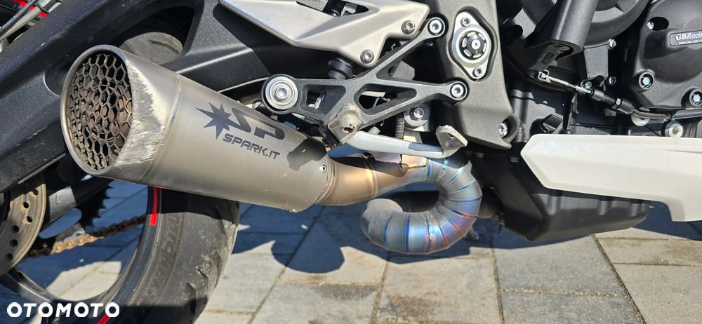 Triumph Street Triple - 3