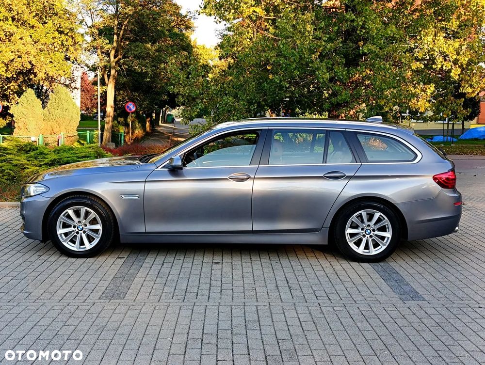 BMW Seria 5 525d Touring Sport-Aut Luxury Line - 6
