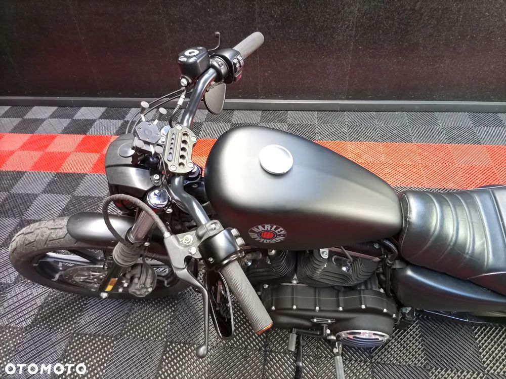 Harley-Davidson Sportster Iron 883 - 10