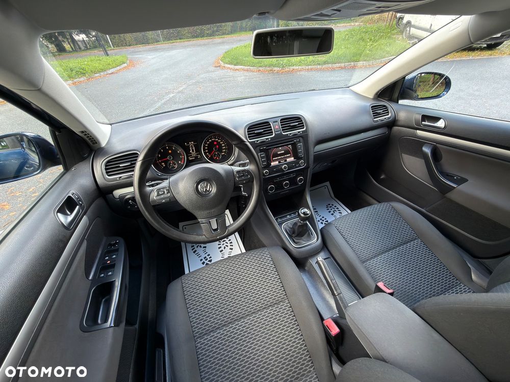 Volkswagen Golf - 8