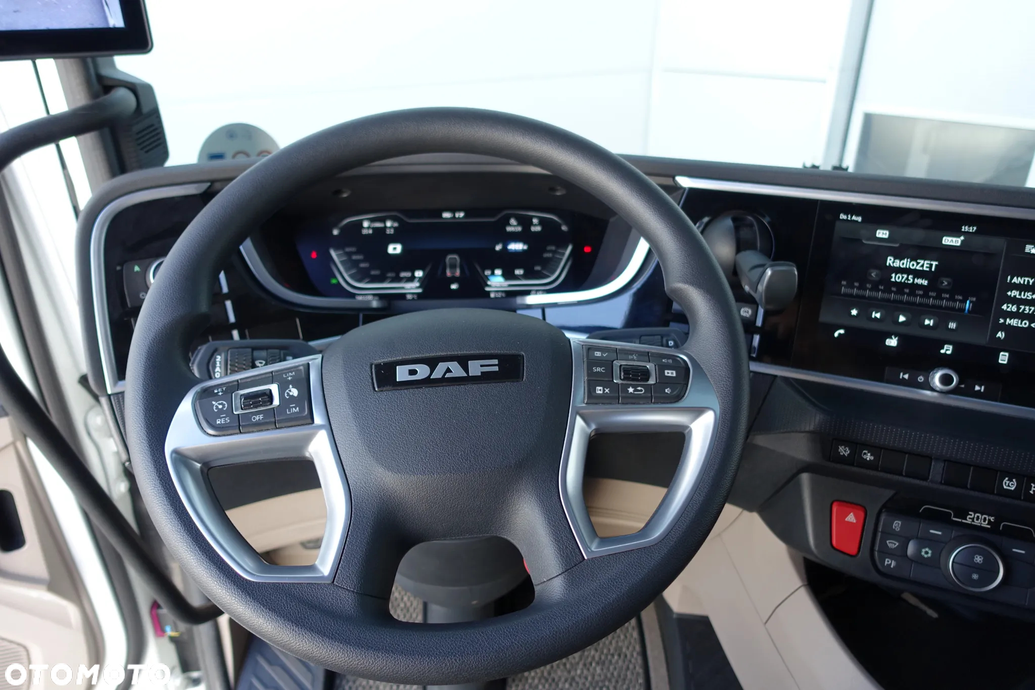 DAF XG - 8