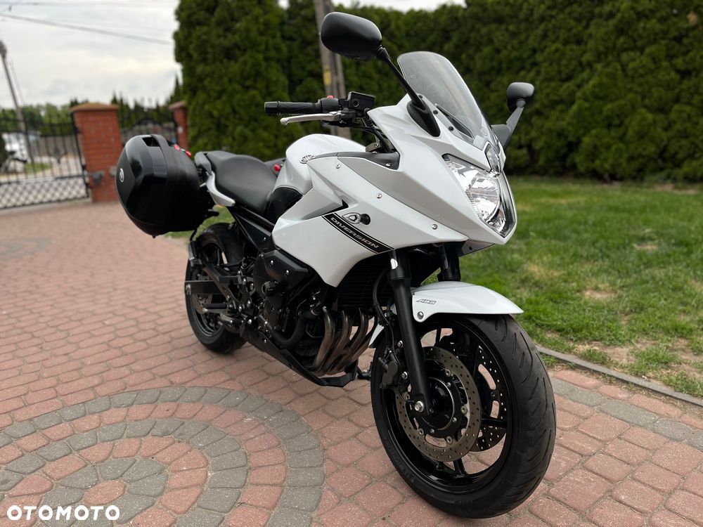 Yamaha XJ - 2