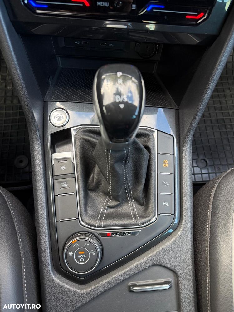 Volkswagen Tiguan 2.0 TDI SCR 4MOTION DSG R-Line - 24