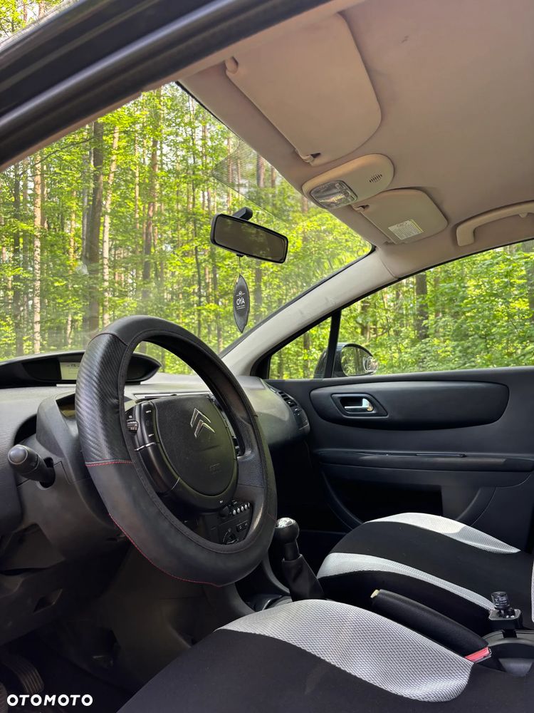 Citroën C4 1.4 16V X - 15