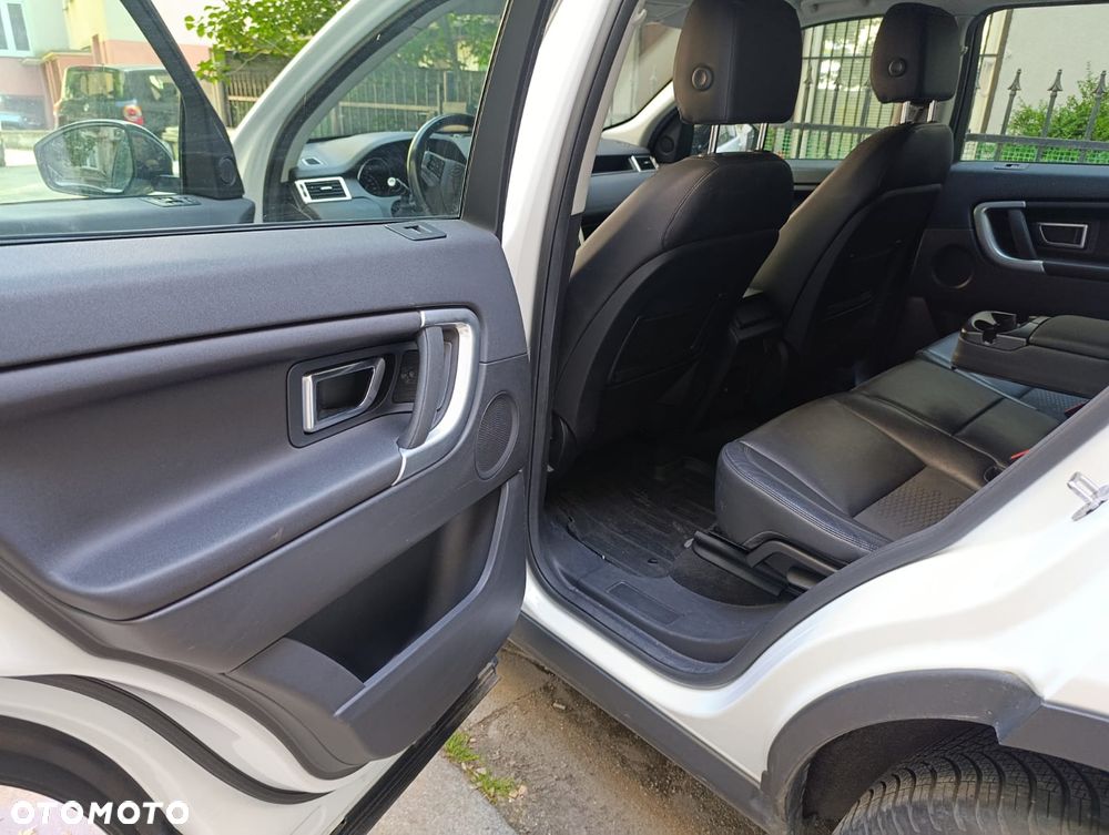Land Rover Discovery Sport 2.0 TD4 Pure - 28