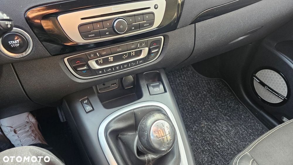 Renault Scenic dCi 130 FAP Start & Stop Bose Edition - 27