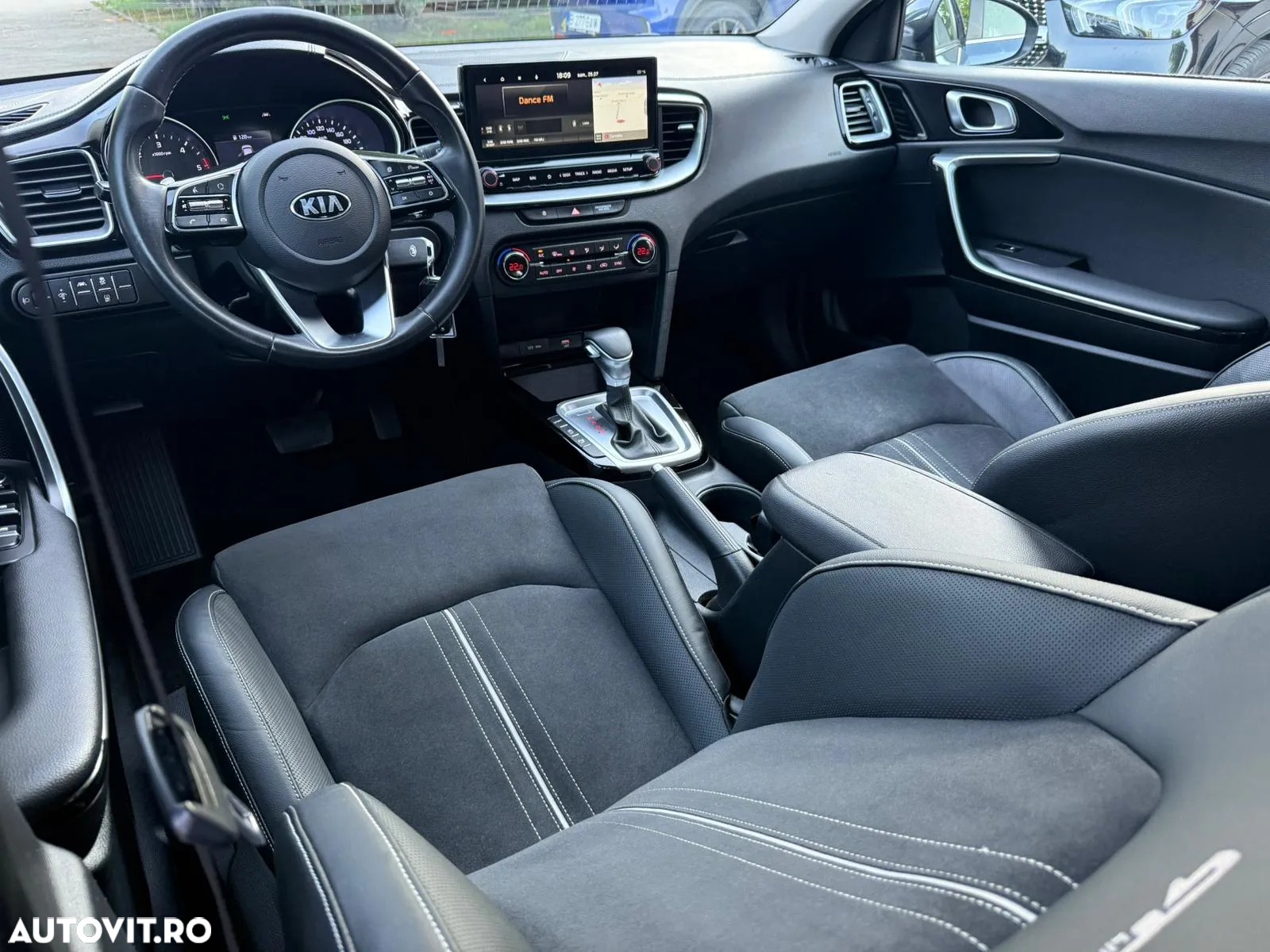 Kia Ceed 1.6 DSL 7DCT HP GT Line - 7