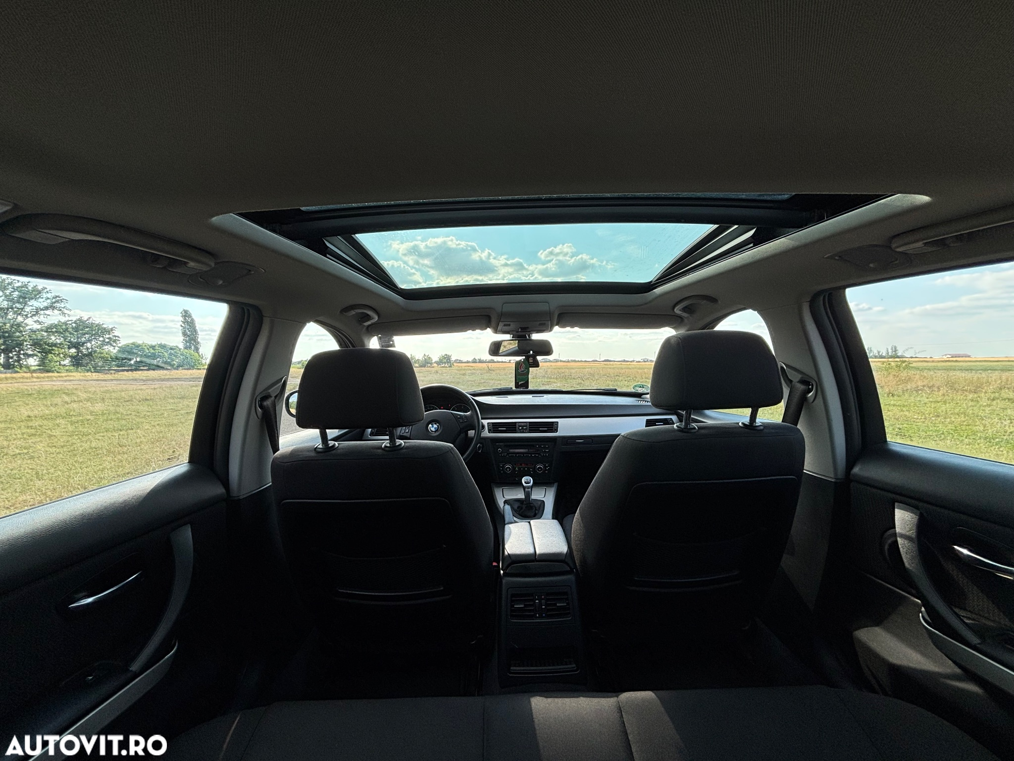 BMW Seria 3 318d DPF Touring Edition Lifestyle - 10