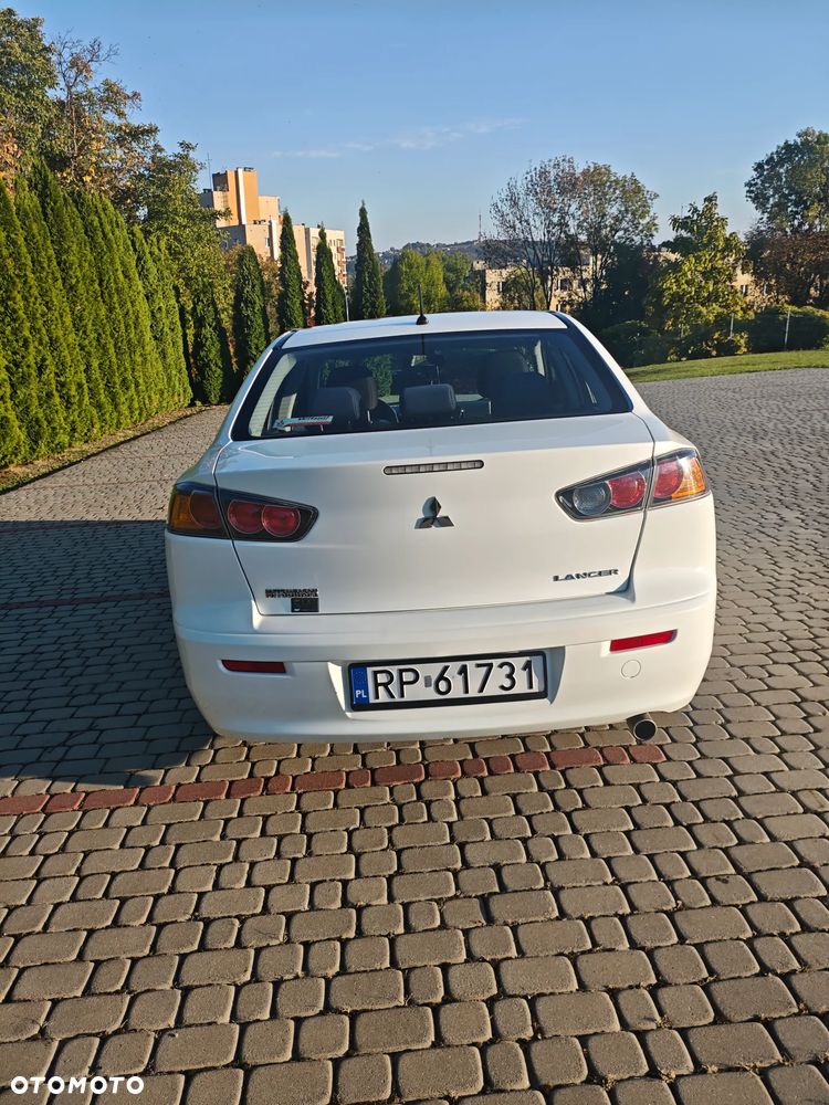 Mitsubishi Lancer 1.6 Invite - 7