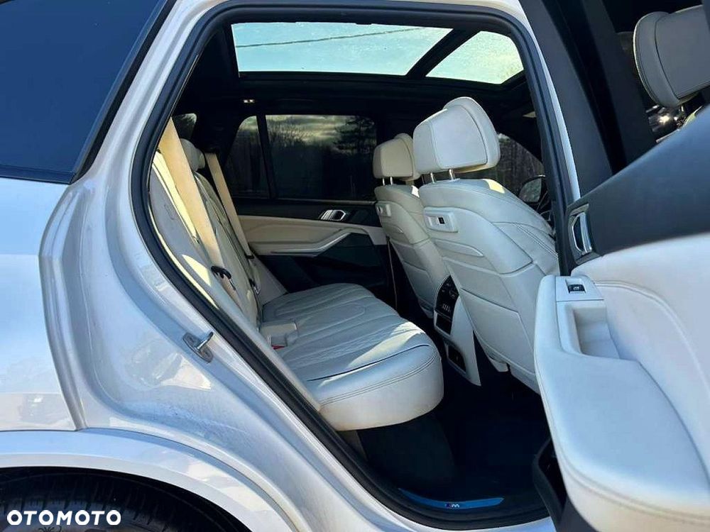 BMW X5 xDrive40i - 7