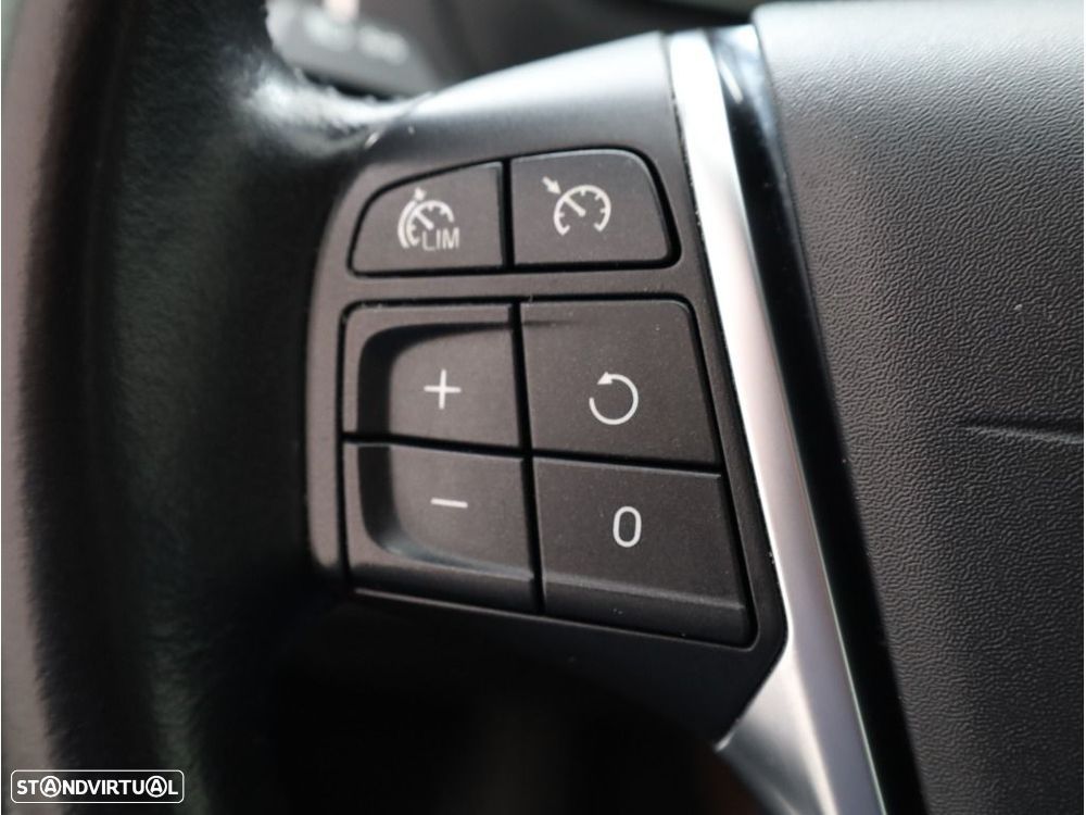 Volvo V40 Cross Country 2.0 D3 Plus - 14