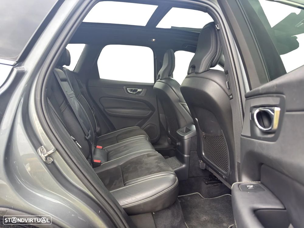 Volvo XC 60 2.0 T8 PHEV R-Design AWD - 16