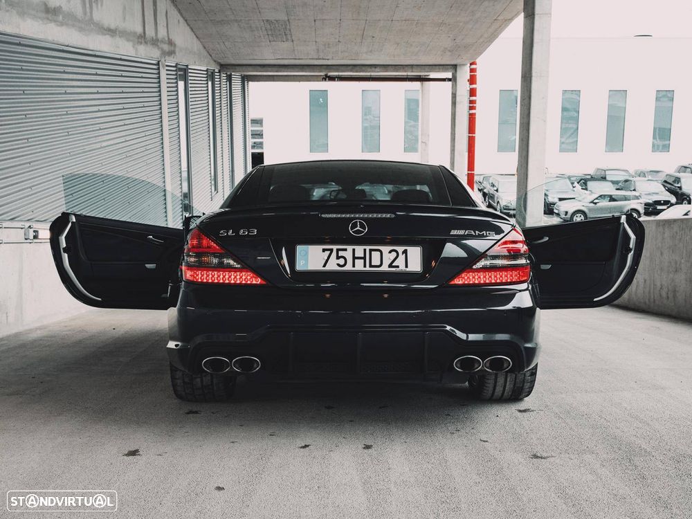 Mercedes-Benz SL 63 AMG Standard - 37