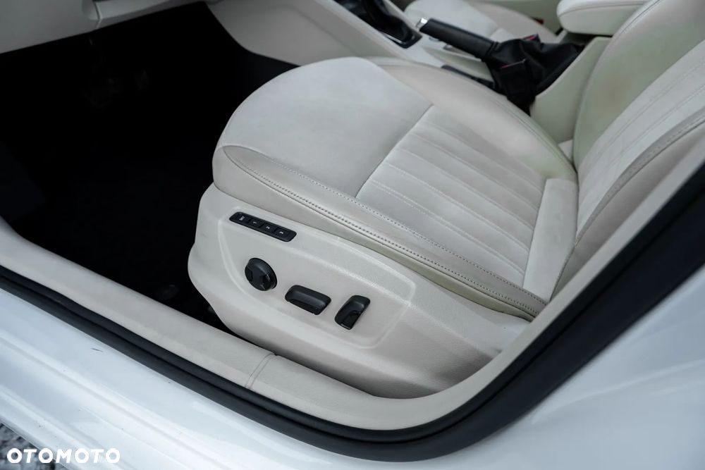 Skoda Octavia 2.0 TSI DSG 4x4 Sportline - 22