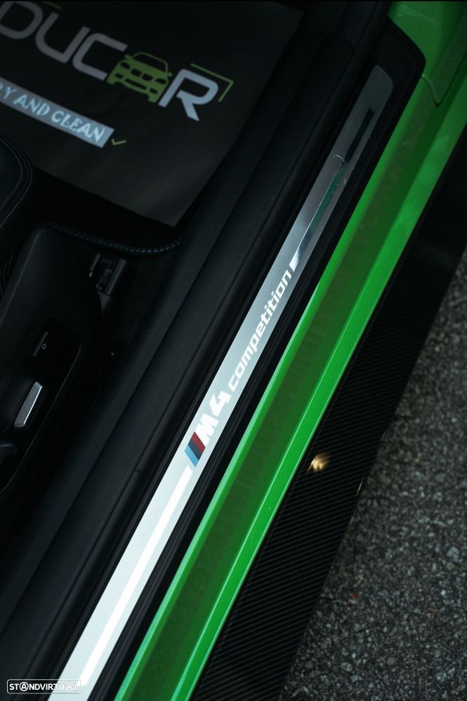 BMW M4 Competition M xDrive - 32