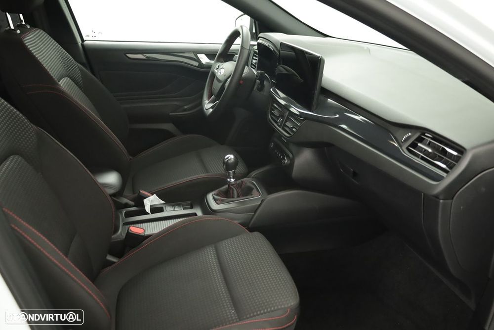 Ford Focus 1.0 EcoBoost MHEV ST-Line - 21