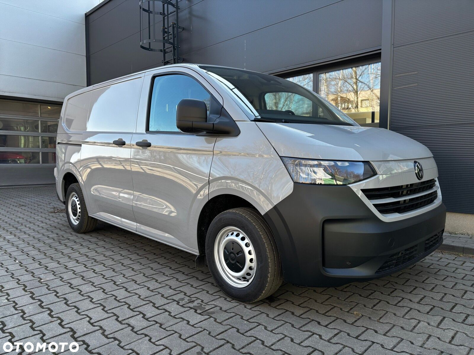 Volkswagen Transporter 2.0 TDI 150 KM 8-b automat. L1 - 17