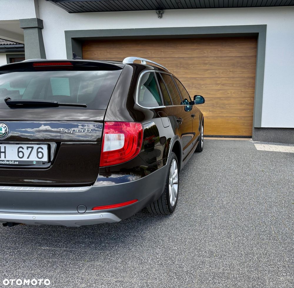 Skoda Superb 2.0 TDI 4x4 DSG Elegance - 5