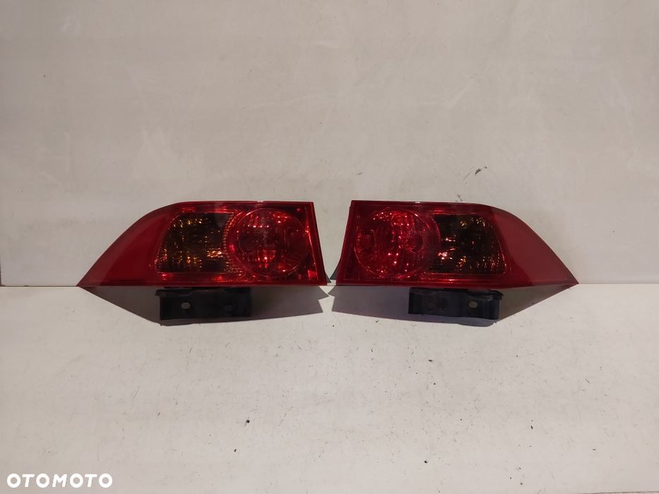 Honda accord 7 VII sedan tylna lampa tył prawa lewa prawy lewy - 4