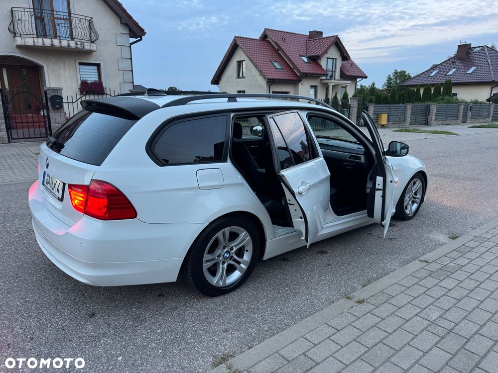 BMW Seria 3 320d DPF - 36