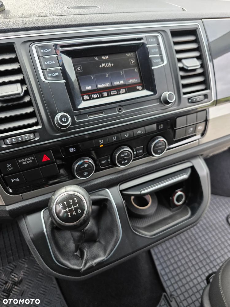 Volkswagen Caravelle - 20