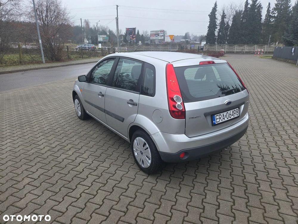 Ford Fiesta 1.4 TDCI - 4