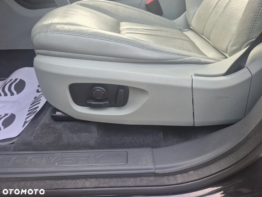 Land Rover Discovery Sport - 32