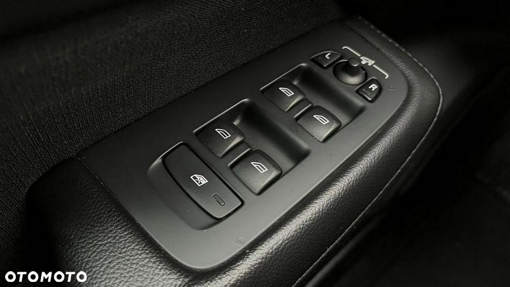 Volvo V60 D3 Momentum - 12