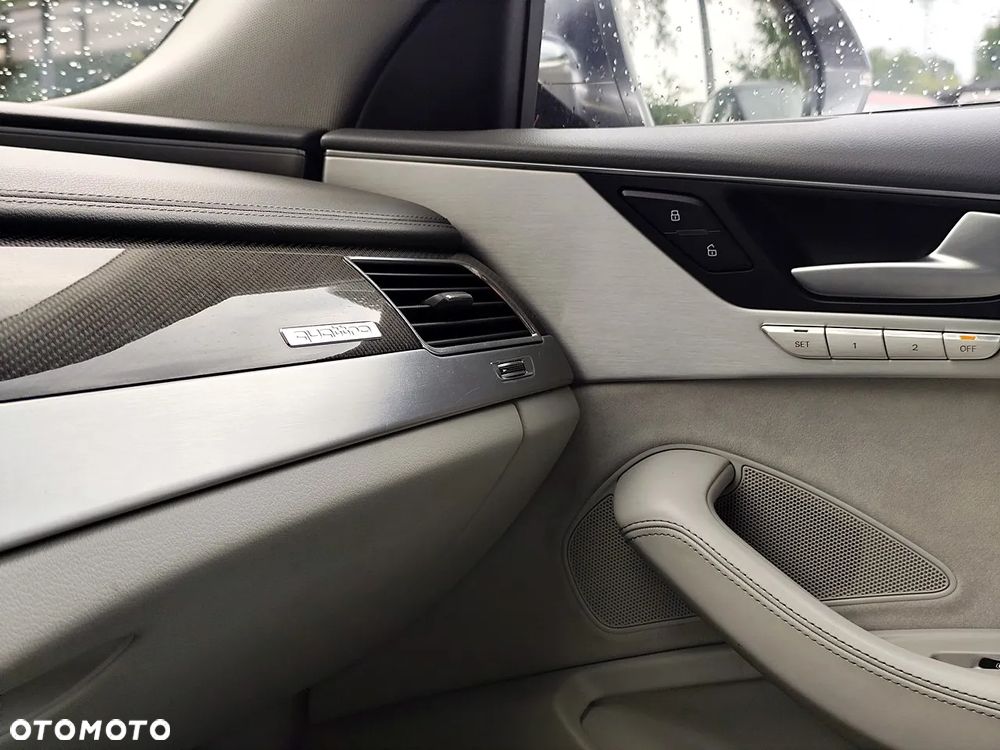 Audi S8 - 28