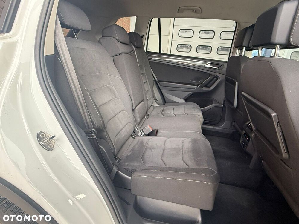 Volkswagen Tiguan - 12