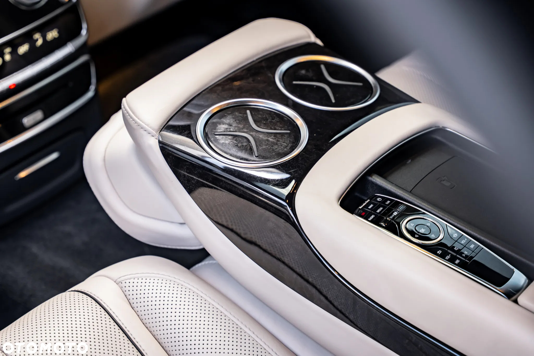Mercedes-Benz Klasa S 450 4Matic L 9G-TRONIC - 35
