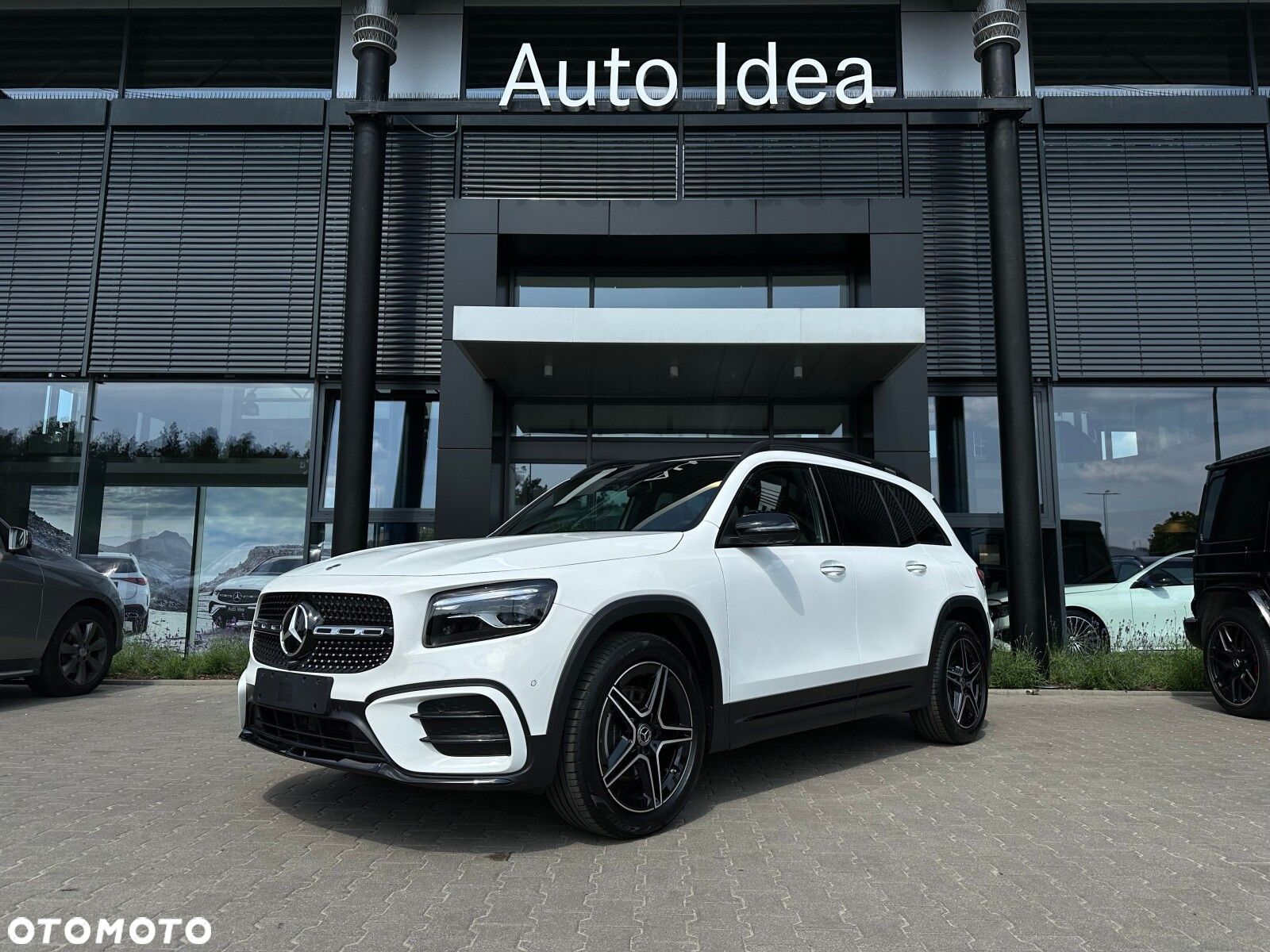 Mercedes-Benz GLB - 1