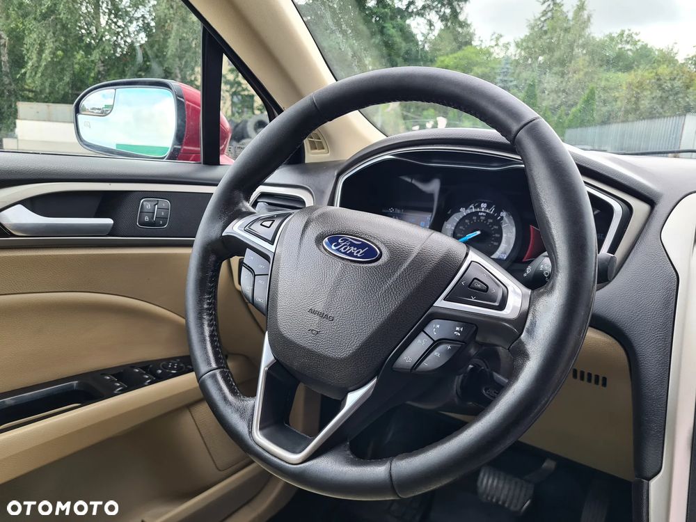 Ford Mondeo 2.0 Hybrid Titanium - 32