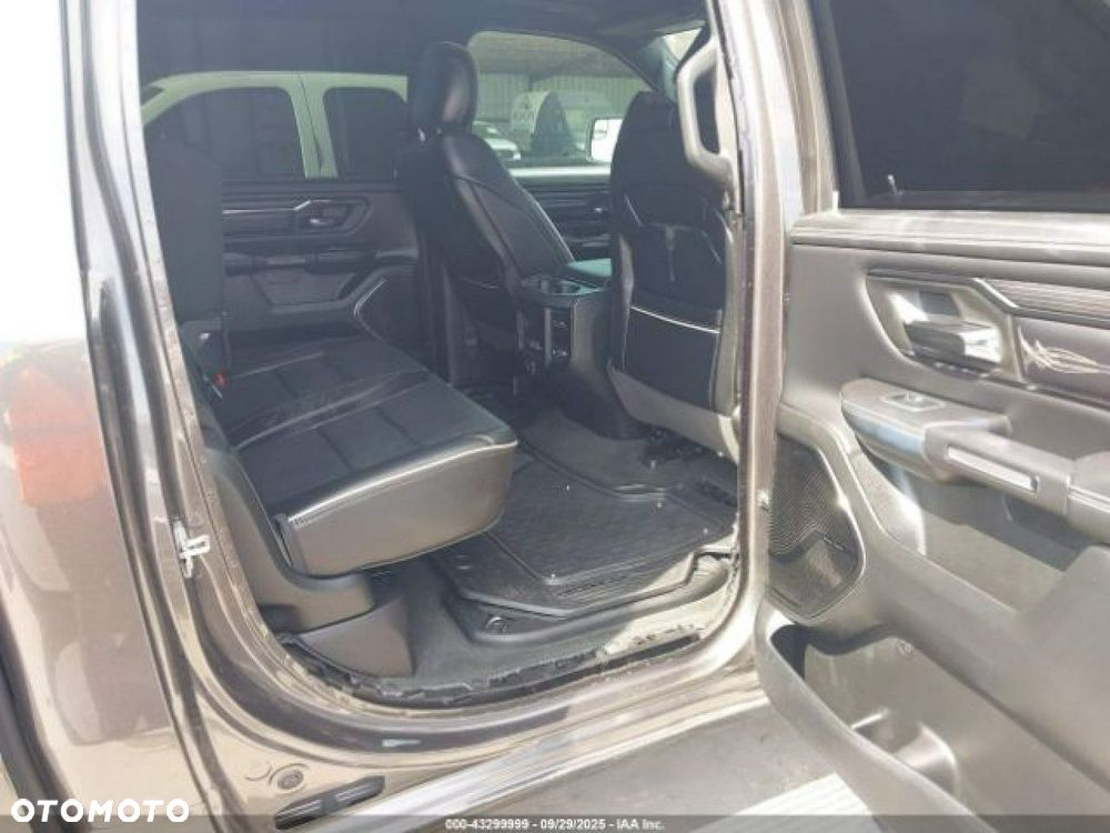 RAM 1500 - 9