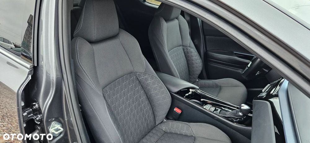 Toyota C-HR Business-Edition - 26