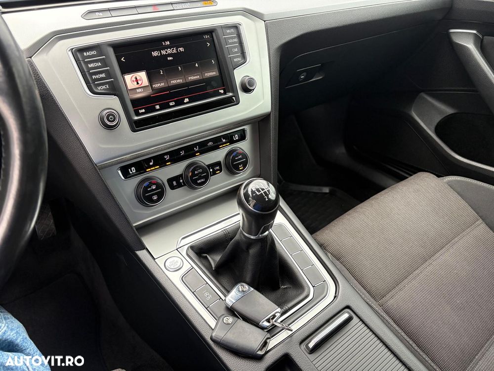 Volkswagen Passat 1.6 TDI (BlueMotion Technology) Comfortline - 20