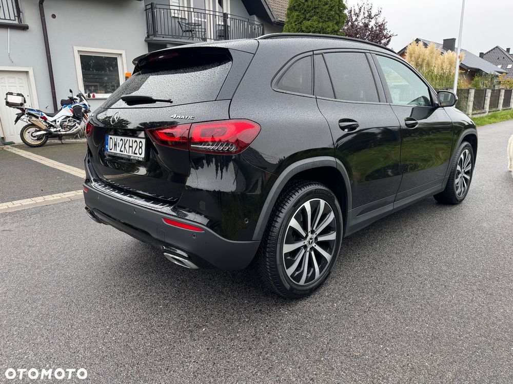 Mercedes-Benz GLA 250 4-Matic - 4