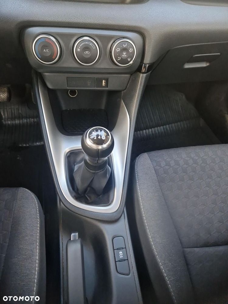 Toyota Yaris 1.0 Comfort - 24