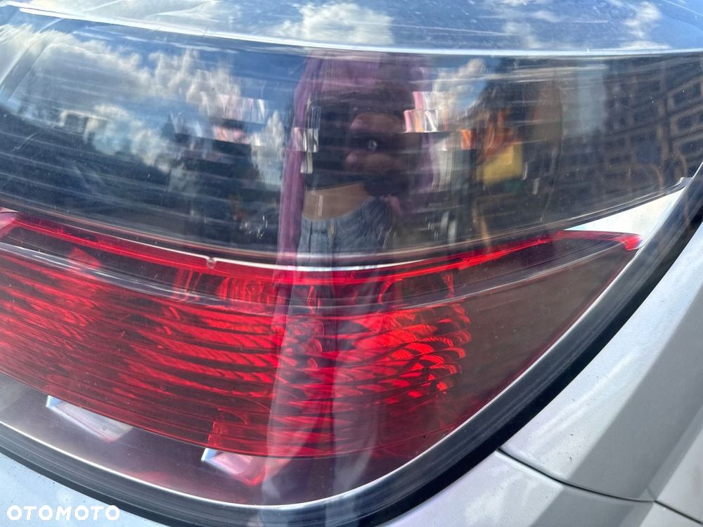 OPEL ASTRA H GTC LAMPA PRAWA TYLNA PRAWY TYŁ - 8