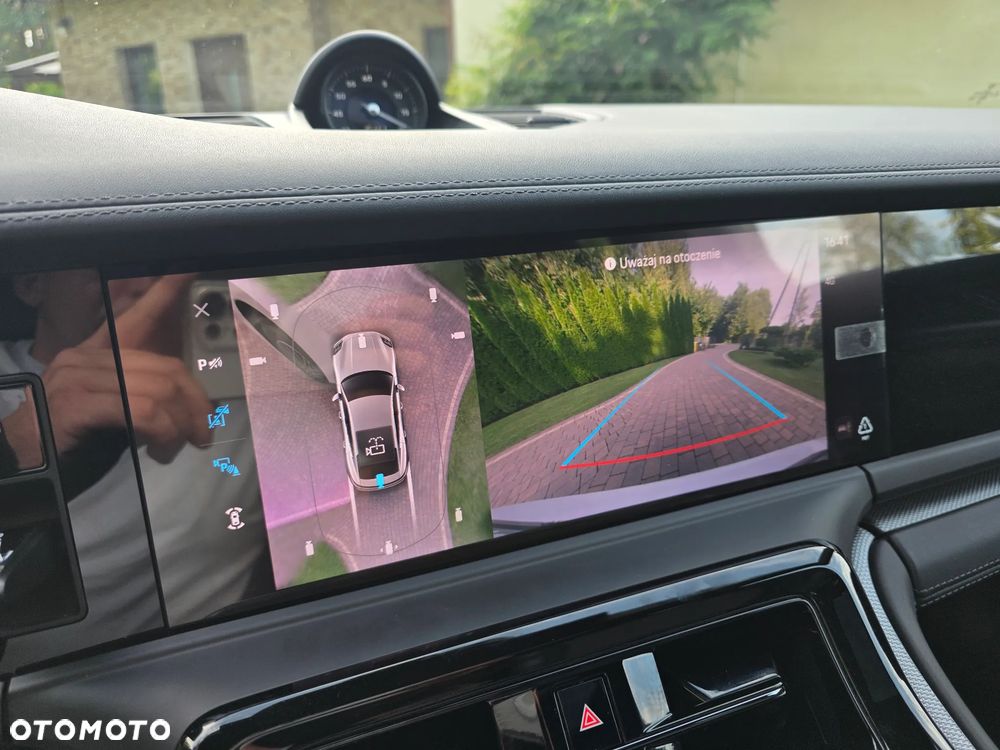 Porsche Panamera 4S E-Hybrid PHEV - 16