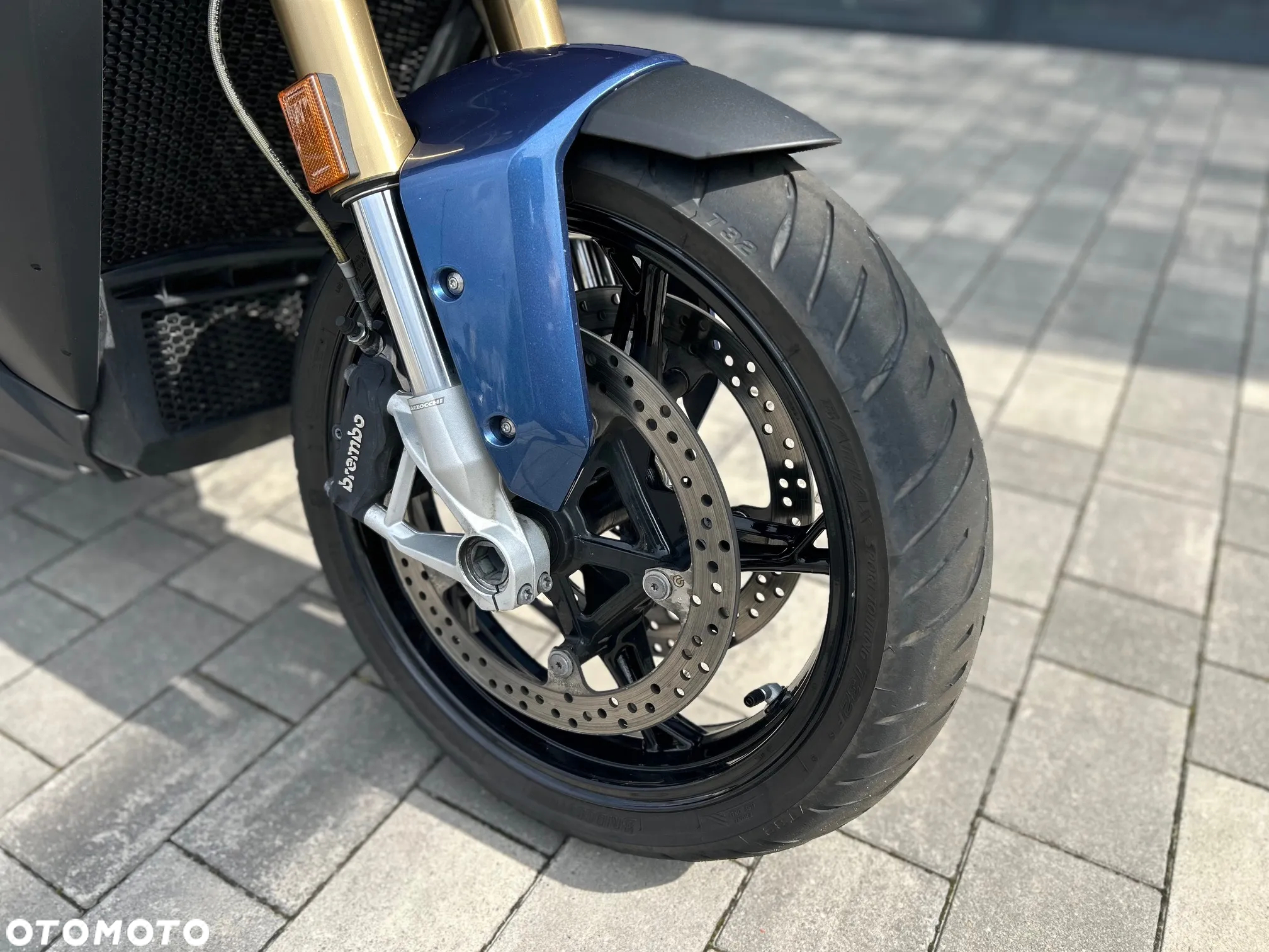 BMW XR - 12