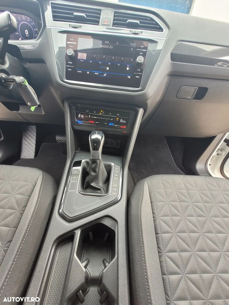 Volkswagen Tiguan - 8