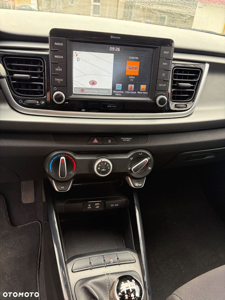 Kia Rio 1.2 L - 10