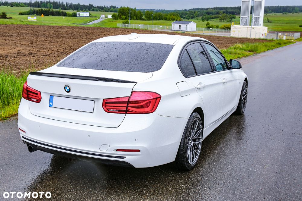 BMW Seria 3 318i Sport Line - 4