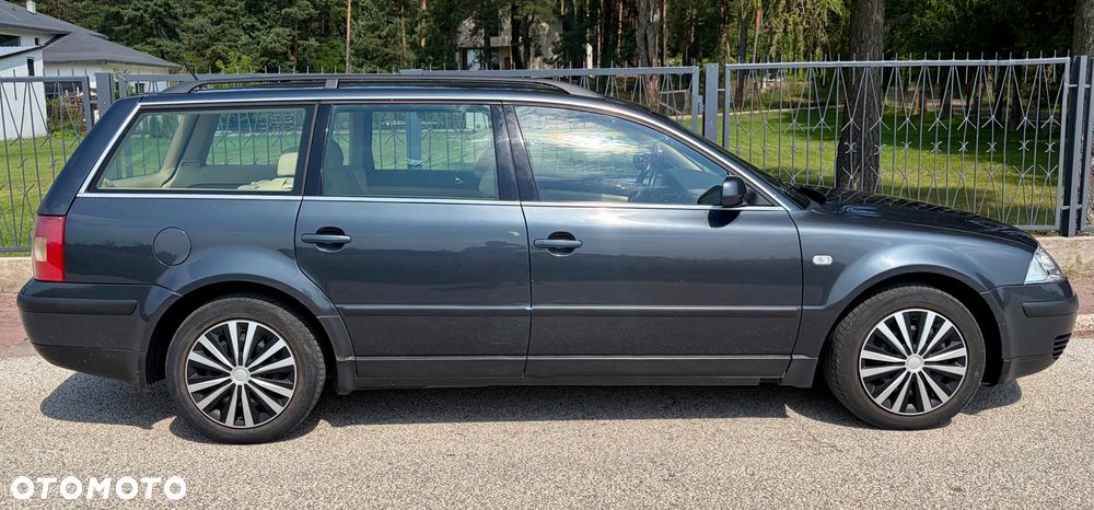 Volkswagen Passat 1.9 TDI Comfortline Family - 6