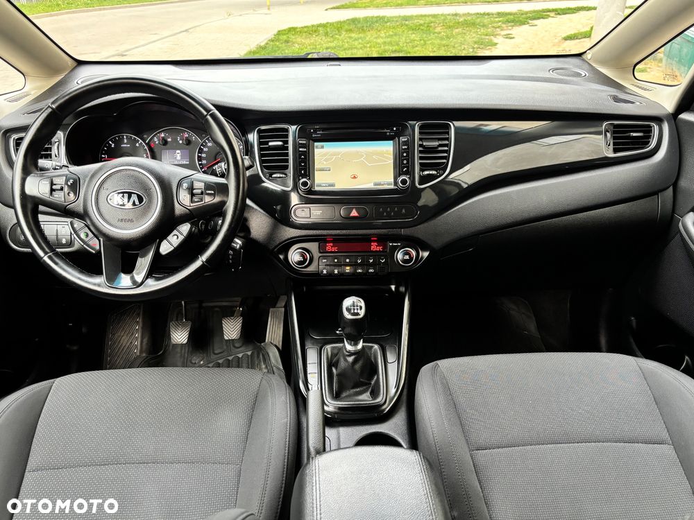 Kia Carens 1.7 CRDi M 7os - 24