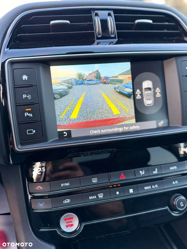Jaguar F-Pace 20d Portfolio - 34